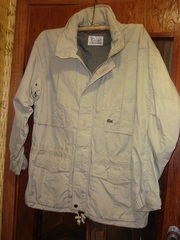 Продам фирменную мужскую куртку – ветровку