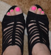 Продам замшевые натуральные босоножки