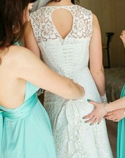 Продам свадебное кружевное платье . Продам платье Сумы. Б/У